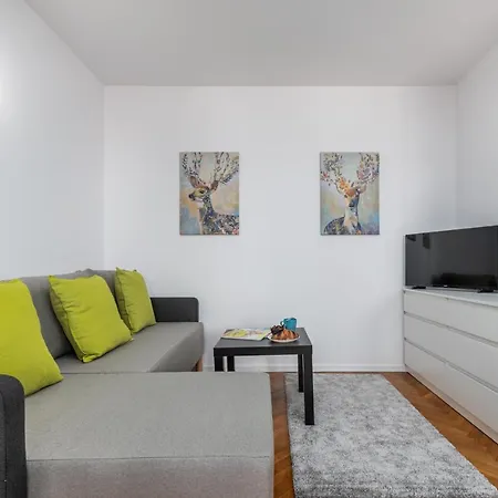 Solec 79 By Renters *