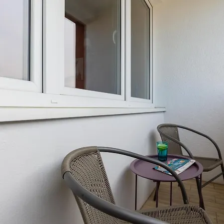 Solec 79 By Renters Apartment Warschau