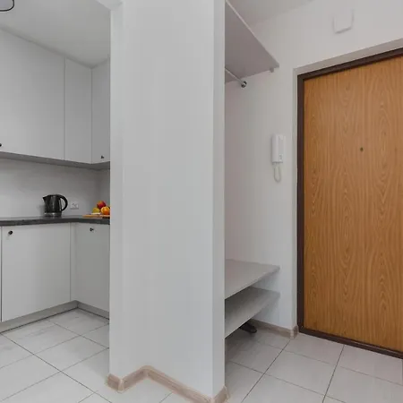 Apartament Solec 79 By Renters