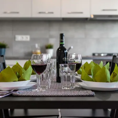 Solec 79 By Renters Varšava