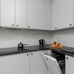 Solec 79 By Renters *